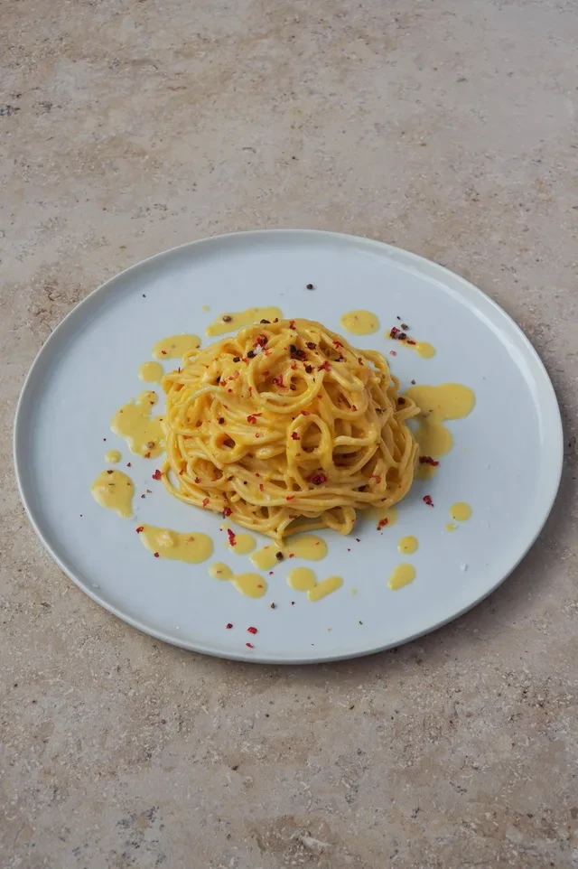 Spaghete cu lămâie și parmezan